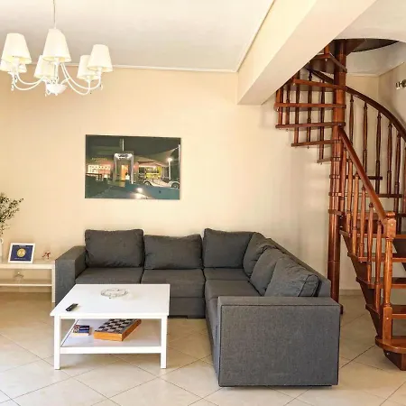 Helianthus Apartment