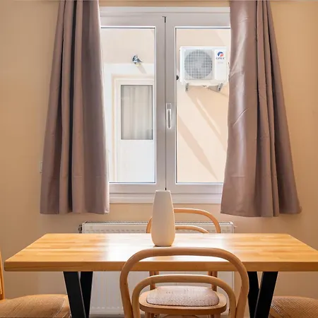Helianthus Apartment *